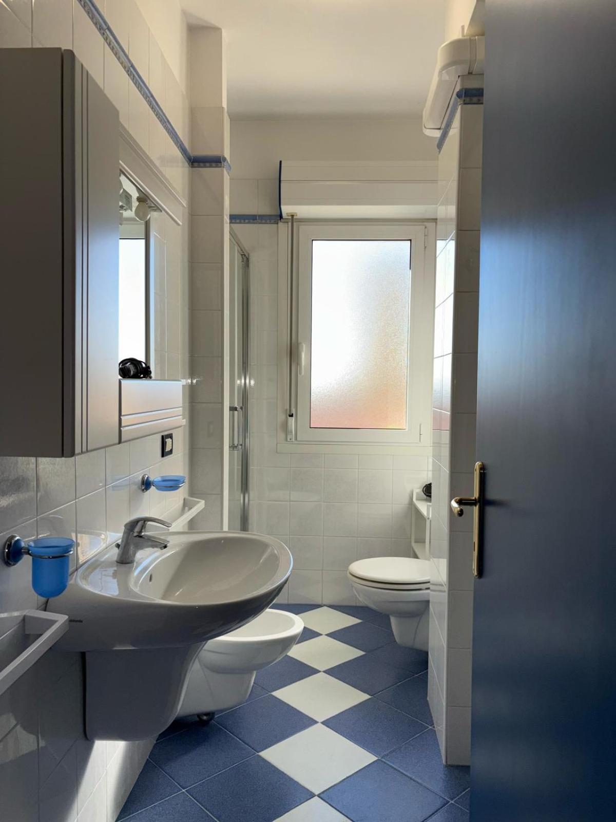 App4Rent - Villa Mimosa - Family Apartment Лидо-ди-Езоло Экстерьер фото