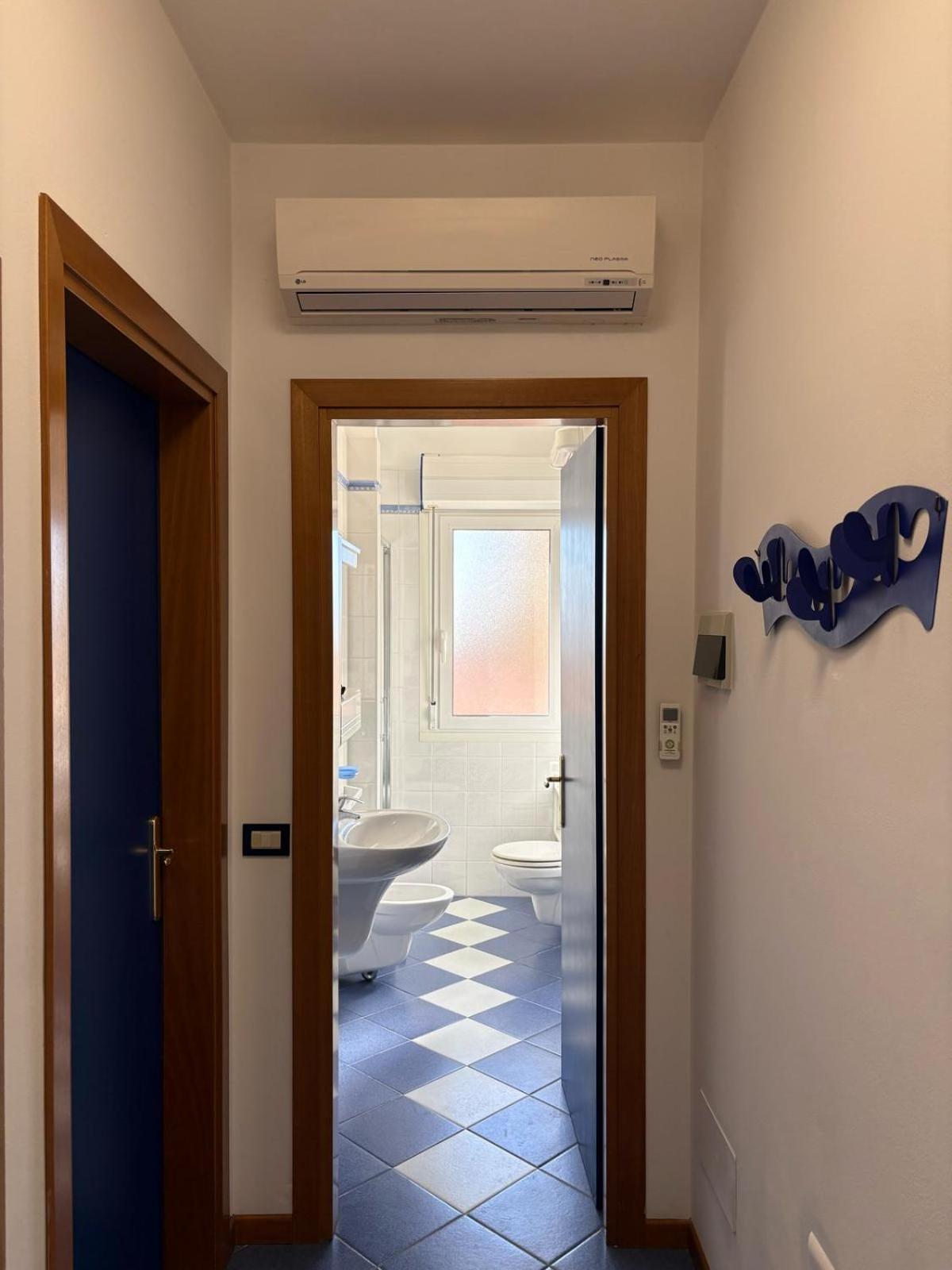 App4Rent - Villa Mimosa - Family Apartment Лидо-ди-Езоло Экстерьер фото