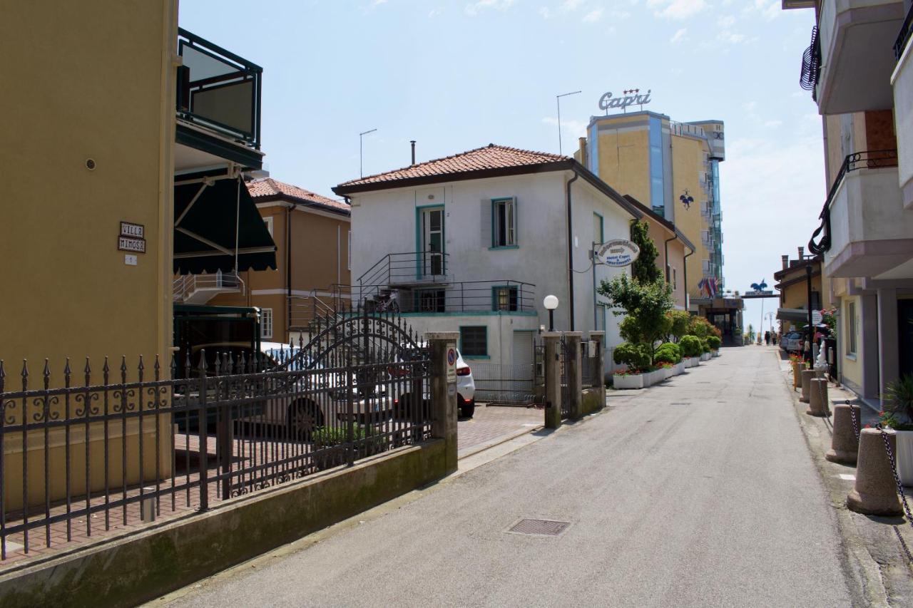 App4Rent - Villa Mimosa - Family Apartment Лидо-ди-Езоло Экстерьер фото